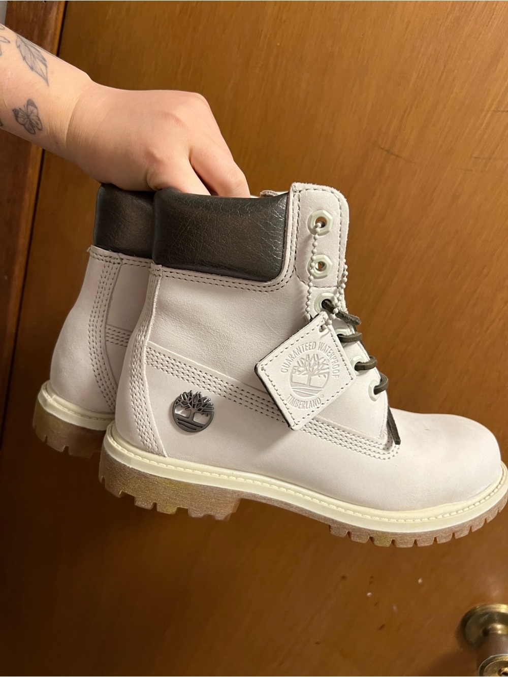 Timberland Women's Cream Lace-Up Leather Boots with Dark Collar